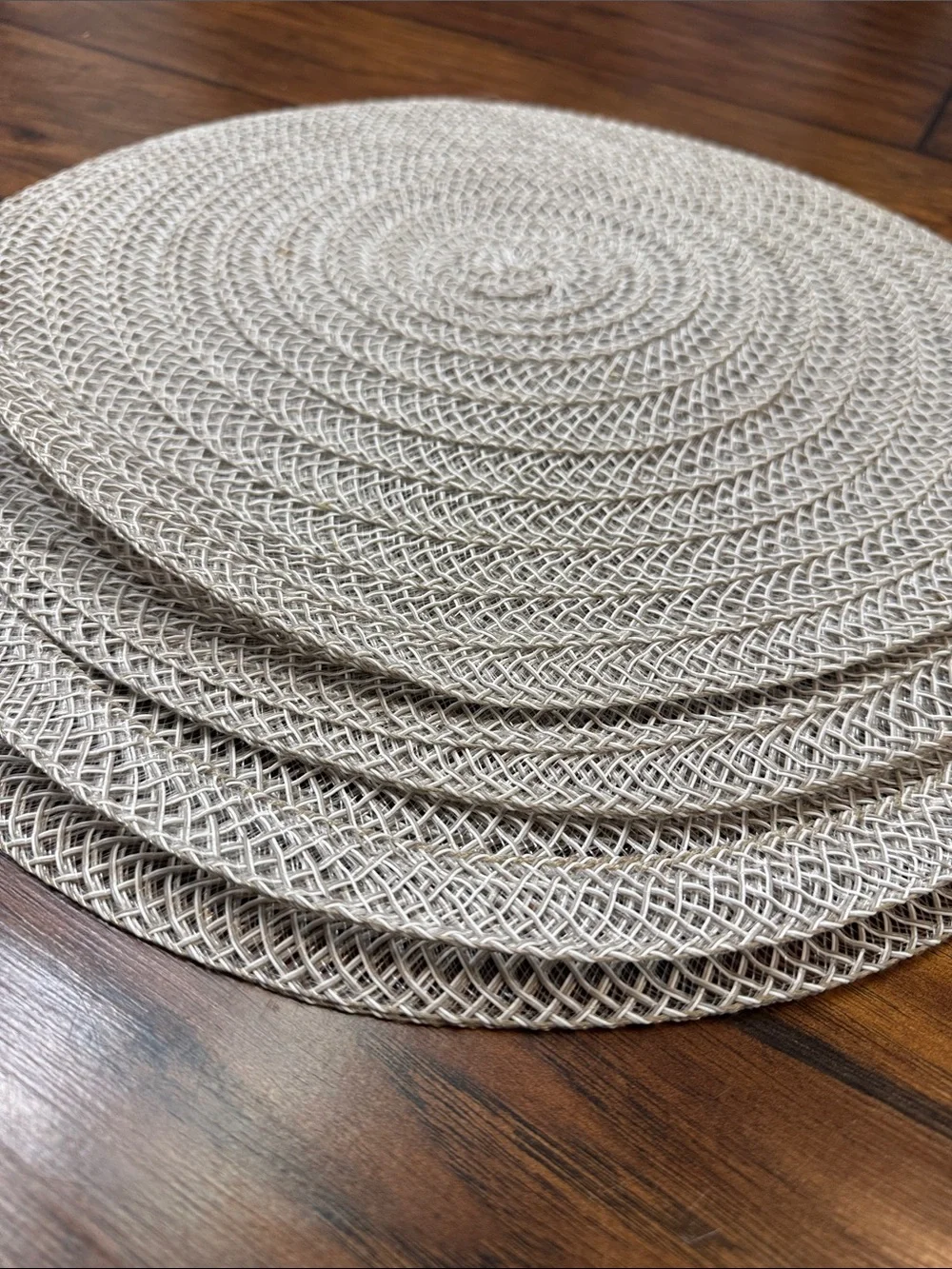 Source Unknown set round